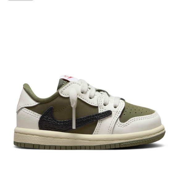 Travis Scott Nike Dunks - Picture 1 of 7